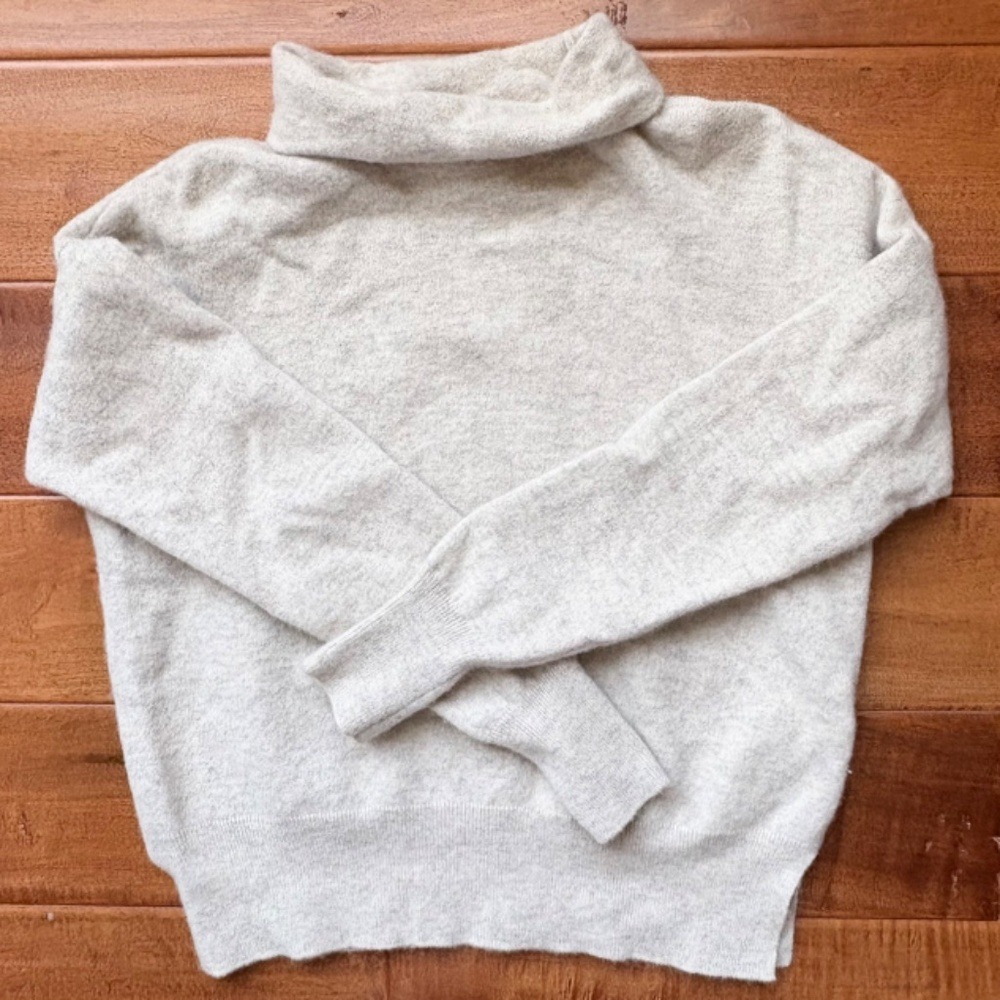 DKNY Pure Wool Cashmere Turtleneck Sweater Kids S Oatmeal DW344541SB